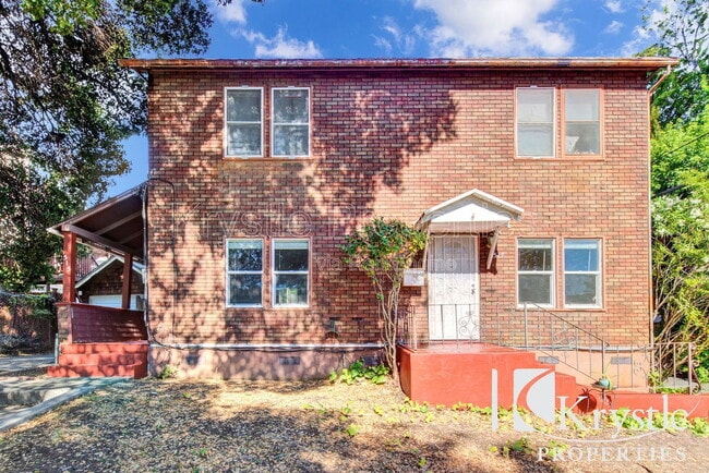 Building Photo - 515 Monterey St