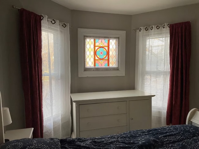 Photo - 52 18th St Unit 2 br upper updated fully furnished apt