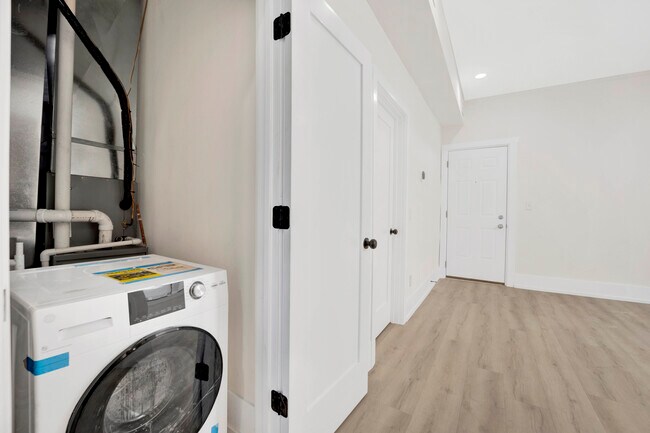 Photo - 944 N Damen Ave Unidad 2R