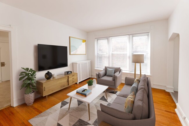 Dining/Living room - 5336-5338 S. Hyde Park Boulevard Apartments