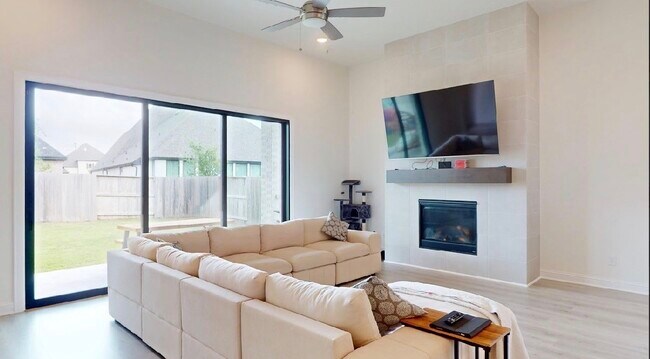 Photo - 4611 Columbus Dr