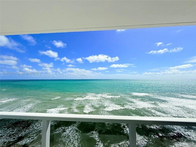 Photo - 2751 S Ocean Dr Unidad 1204S