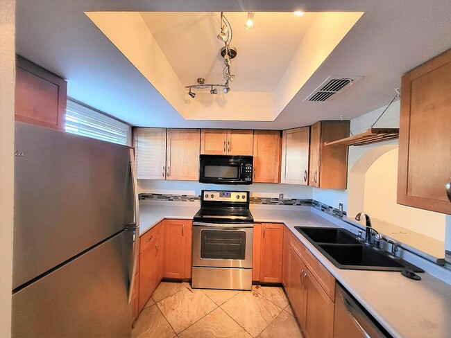 Photo - EXCELLENT TOWNHOME IN TEMPE!