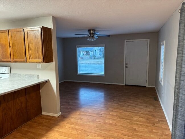 Photo - 2 Bedroom, 1 Bath, 1 Car Garage, Appliance...