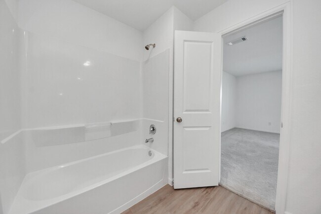 Photo - 19523 Manduca Dr