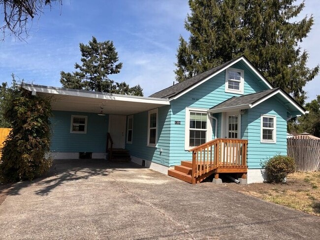 Building Photo - 1394 8th. Street Rental