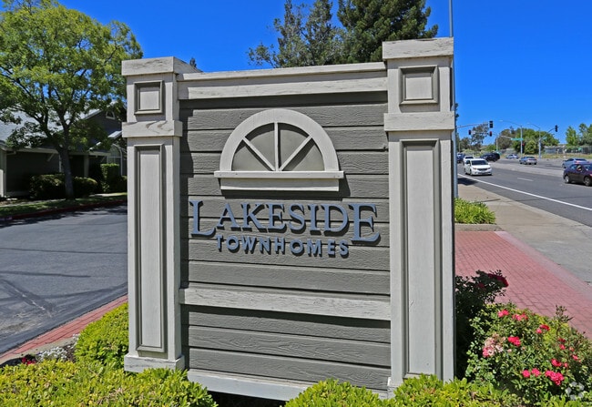 Photo - Lakeside Townhomes