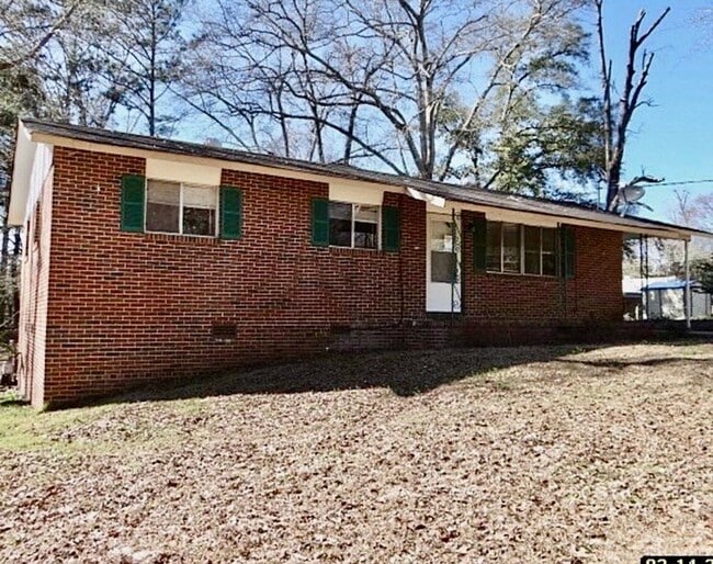 1215 Winifred Ln