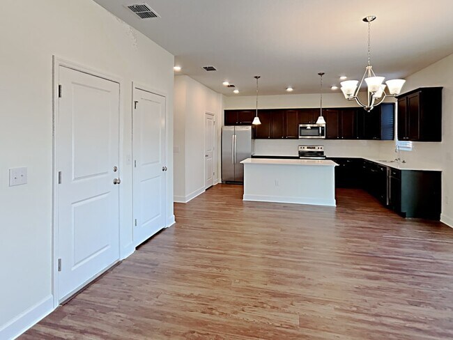 Photo - 1370 Ashlyn Ct