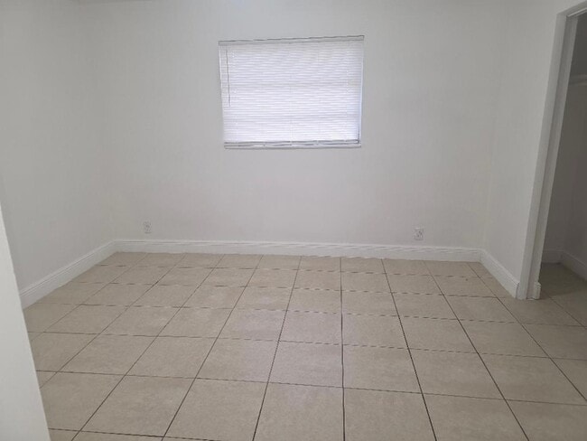 Photo - 3640 NE 1st Ave. Unit 2