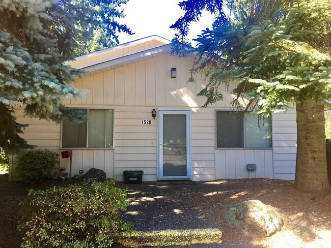 Building Photo - Cute 2BD Unit in Desirable McGillivray Nei... Rental