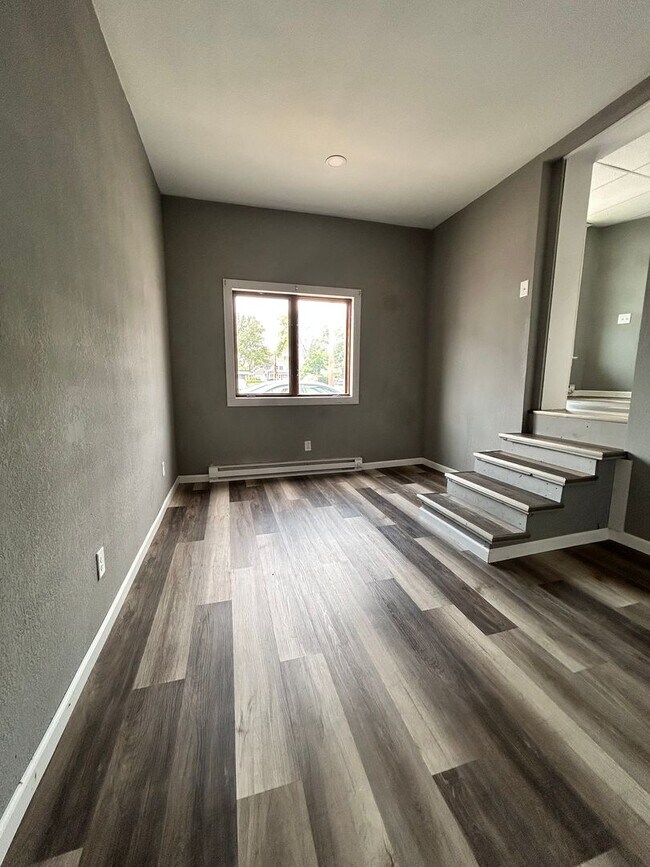 Photo - 110 E 4th Ave Unidad C