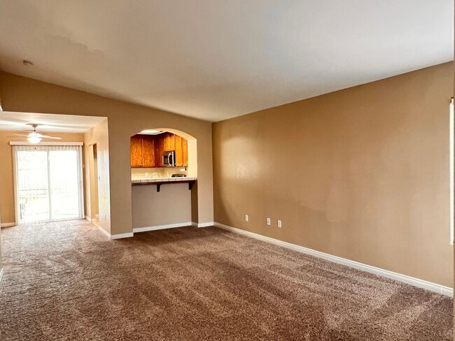 Photo - SOUTHWEST BAKERSFIELD