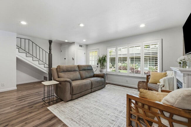 Photo - 2561 Fountainhead Dr