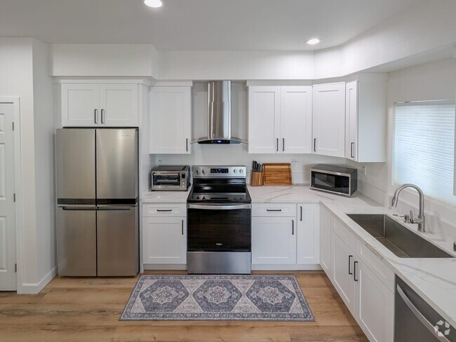 Building Photo - 2158 Fieger St Rental