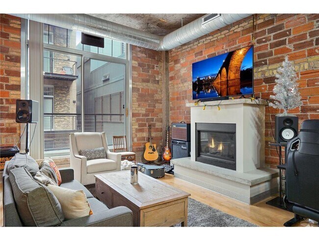 Building Photo - 521 S 7th St Unit 301 Rental