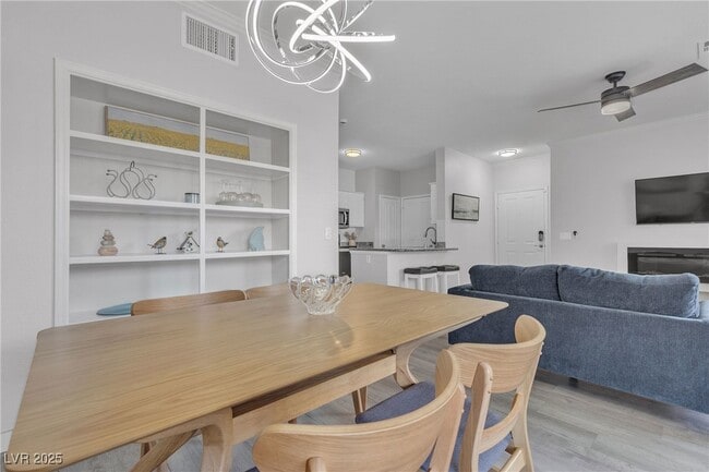 Building Photo - 2900 Sunridge Heights Pkwy Unit 1916 Rental