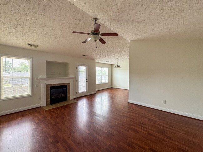 Photo - Charming 3 Bed 2 Bath Home in Fayetteville