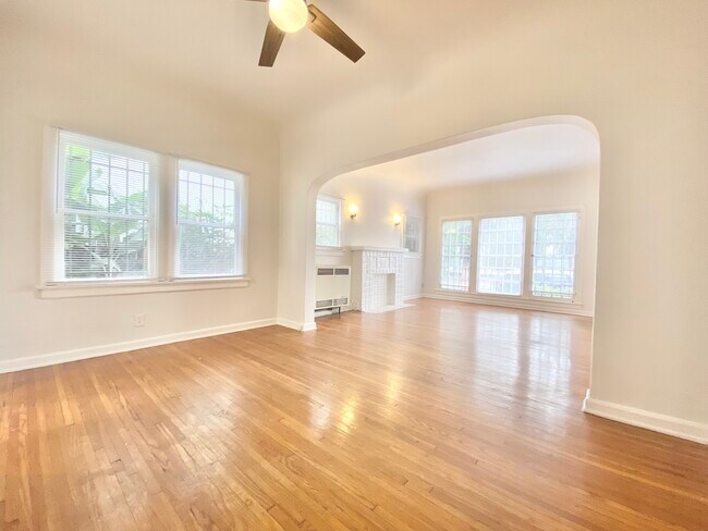 Photo - 506 N Genesee Ave