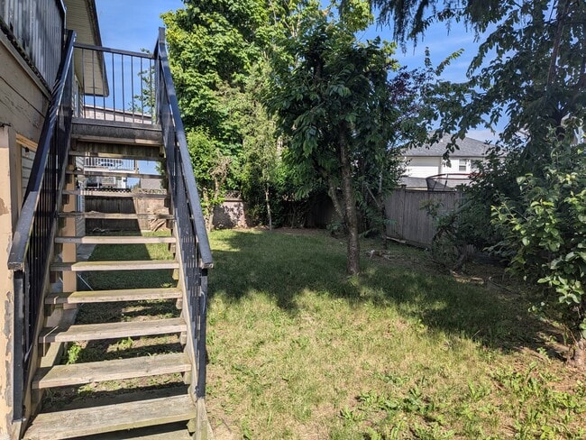 Photo - 31033 Upper MacLure Rd