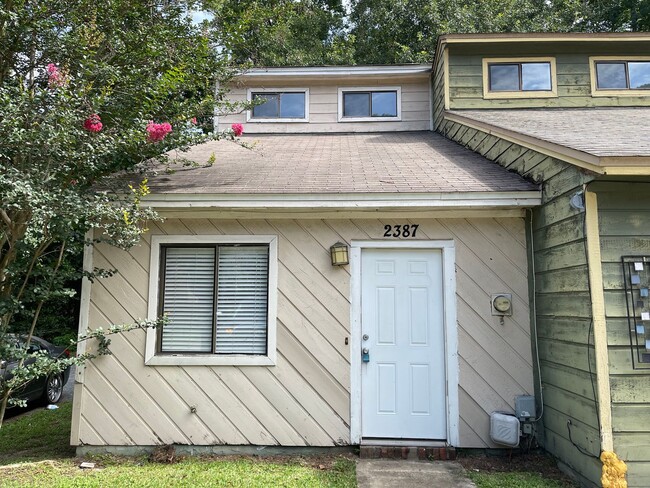 Building Photo - VILLAS OF WESTRIDGE Rental