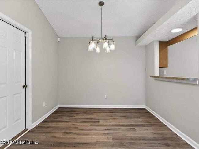 Photo - 1460 Ellis Trace Dr W