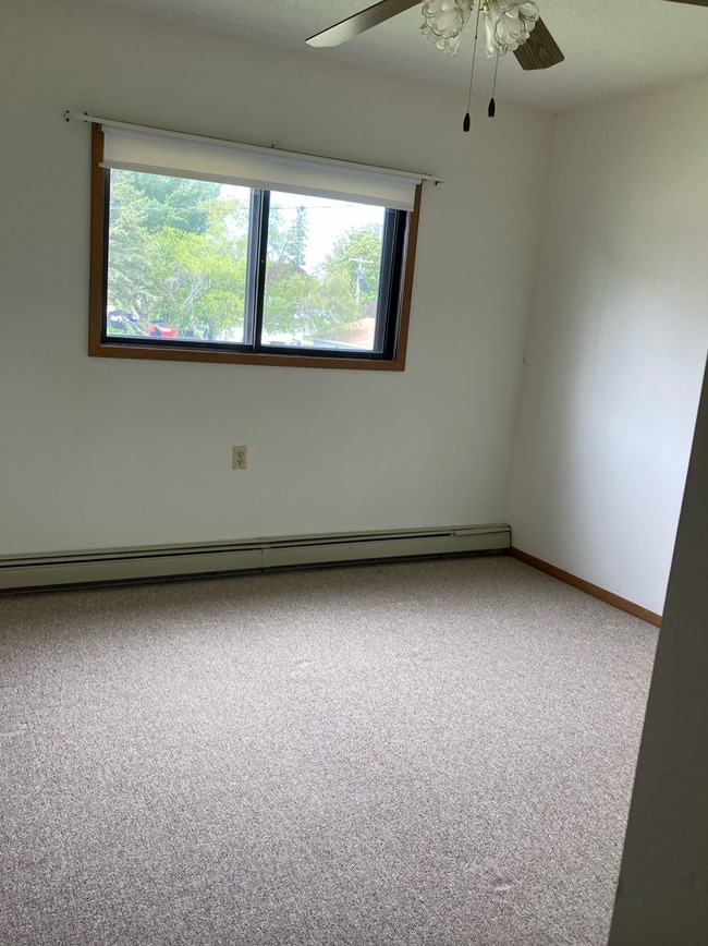 Photo - 440 3rd St SE Unit Brayside