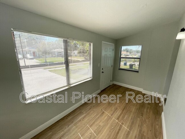 Photo - 3861 11th Ave S