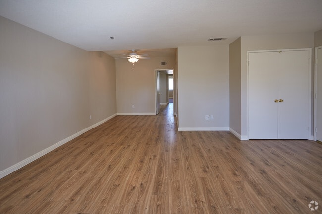 Tamarack Gardens Apartments