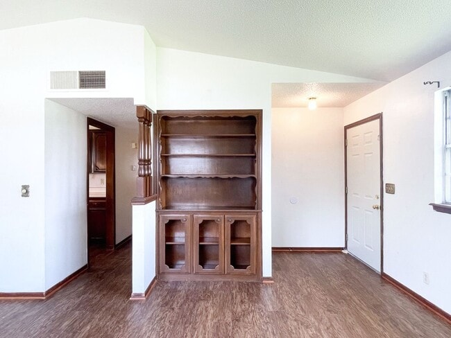 Photo - 4841 Newport Dr