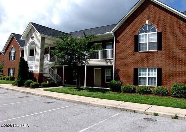Building Photo - 2074 Old Firetower Rd Unit 6 Rental