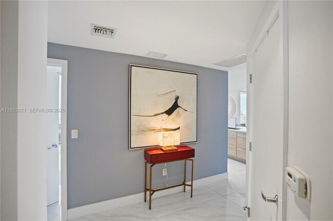 Photo - 16385 Biscayne Blvd Unidad 3015