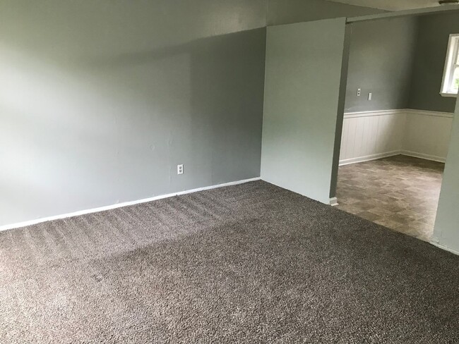 Photo - 1081 Birch Dr