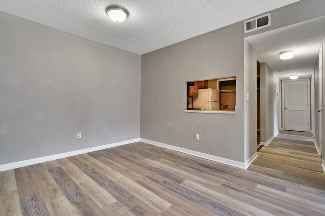 Photo - River Woods Apartments