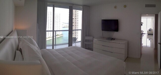 Photo - 495 Brickell Ave Unidad 2602