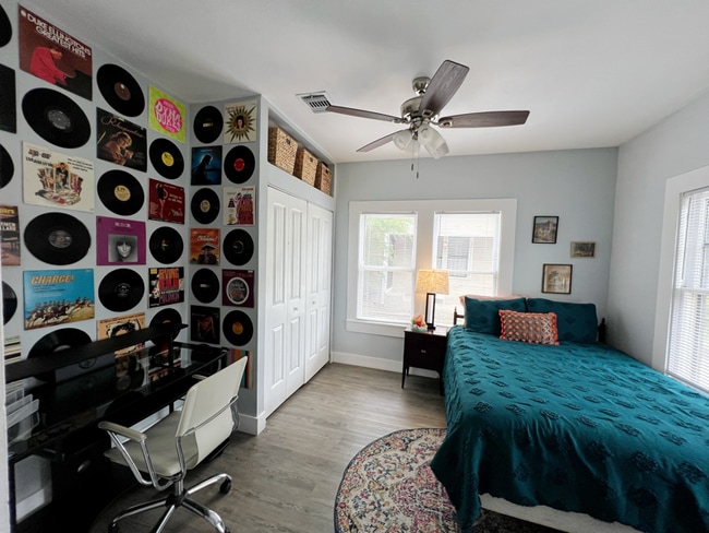 Photo - 715 W Hollywood Ave