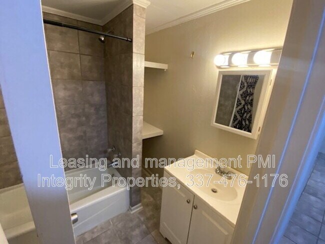 318 Auburn Dr Unit A