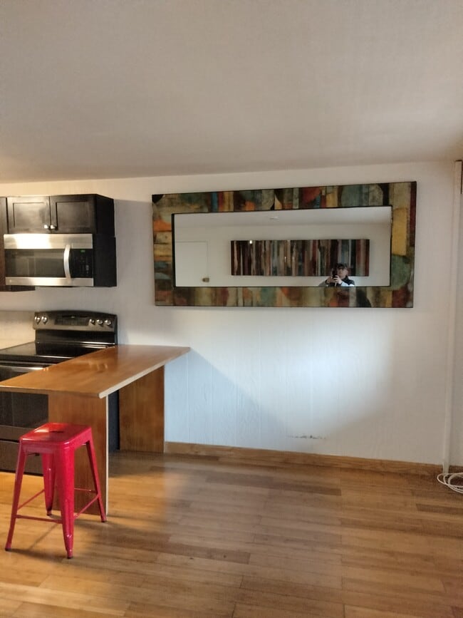 Building Photo - 340 Main St Unit 5