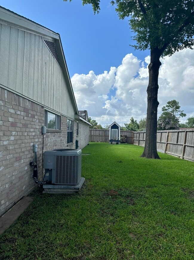 Photo - 11702 Brighton Ln