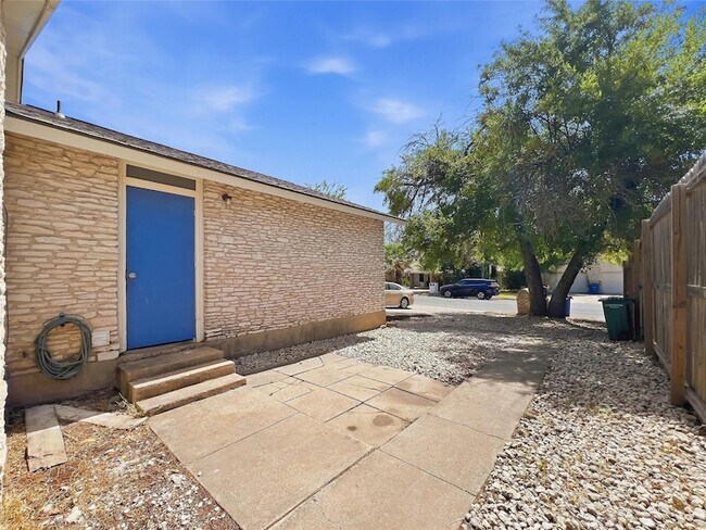 1012 Fieldwood Dr Unit A