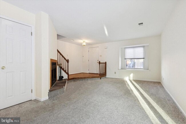 Photo - 23 Flintlock Ln