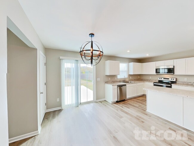 Photo - 2412 Solomon Ln