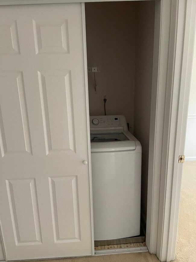 Photo - 338 Nansemond St SE
