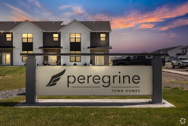 Building Photo - 3 Bed 2 1/2 Bath Townhome in Sugar City