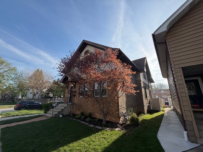 Photo - 1100 Elgin Ave Unit 1