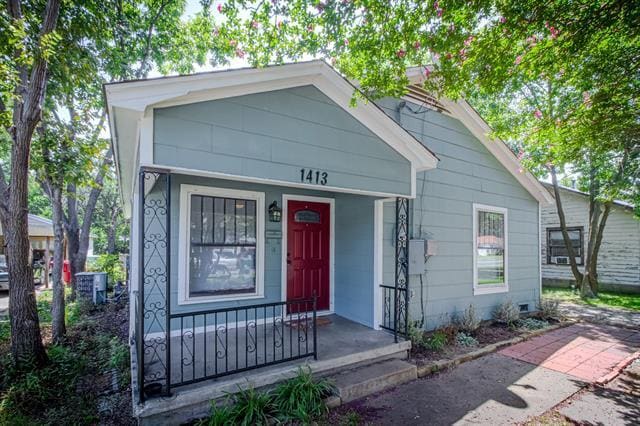 Building Photo - 1413 N Ross Ave Rental