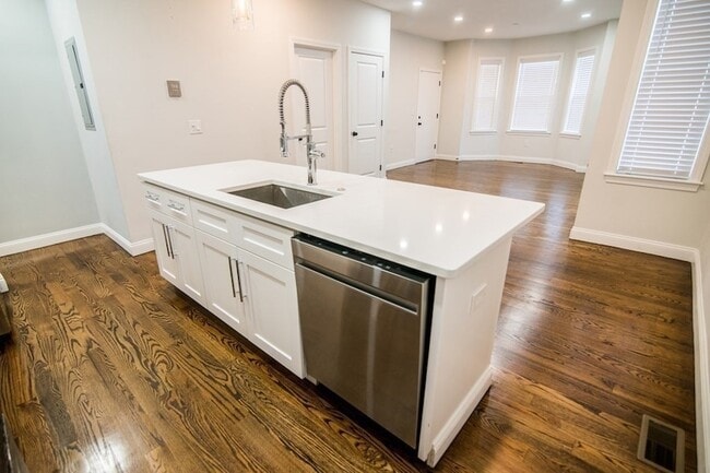 Photo - 757 Washington St Unit 1