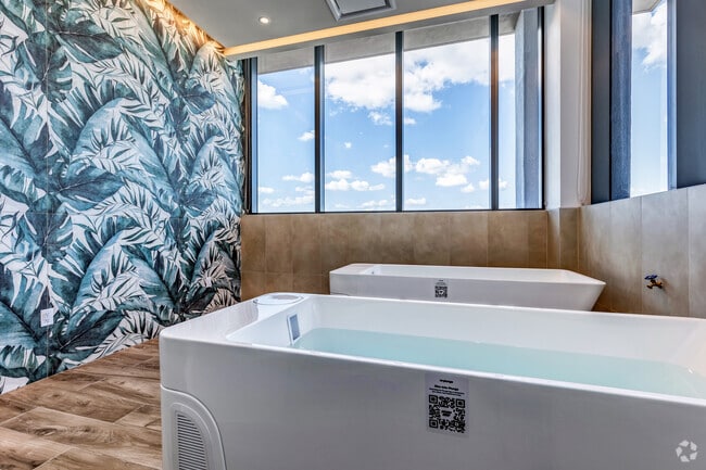 Plunge Pool