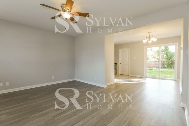 Photo - 7538 Diven St