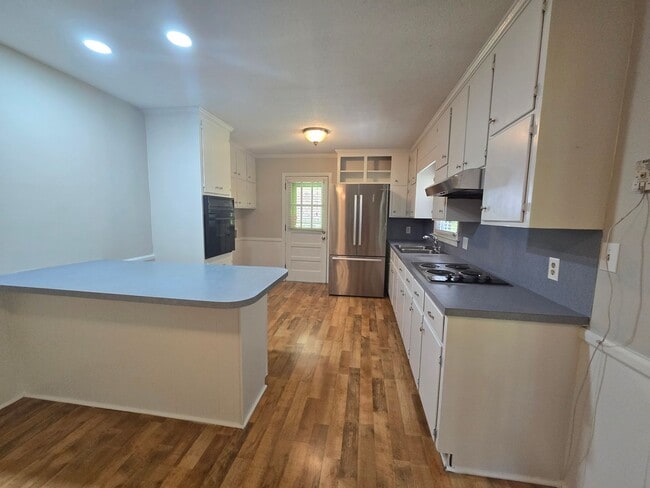 Photo - 3 Bd/2 Bath Ranch Home - Newly Renovated in the Heart of Broadway- Minutes from Downtown Sanford